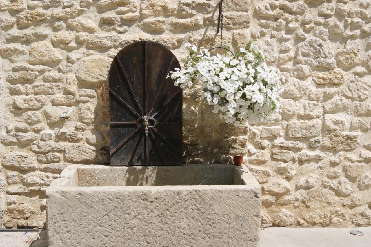 B&B Dans Mas En Pierres Robion en Luberon 외부 사진
